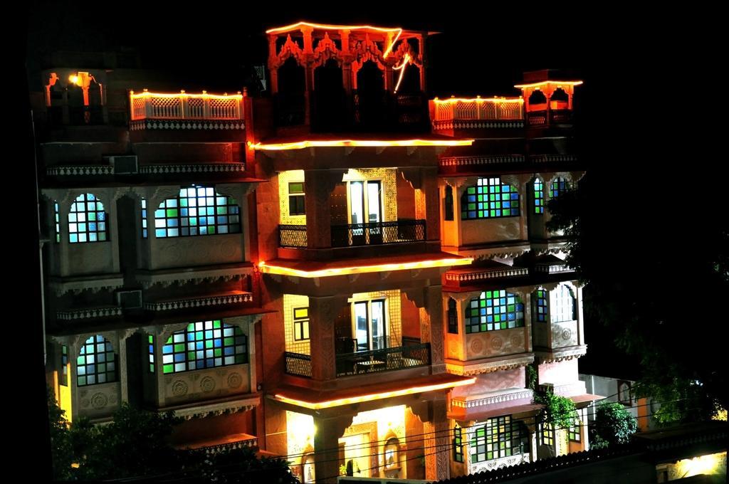 Mahal Khandela